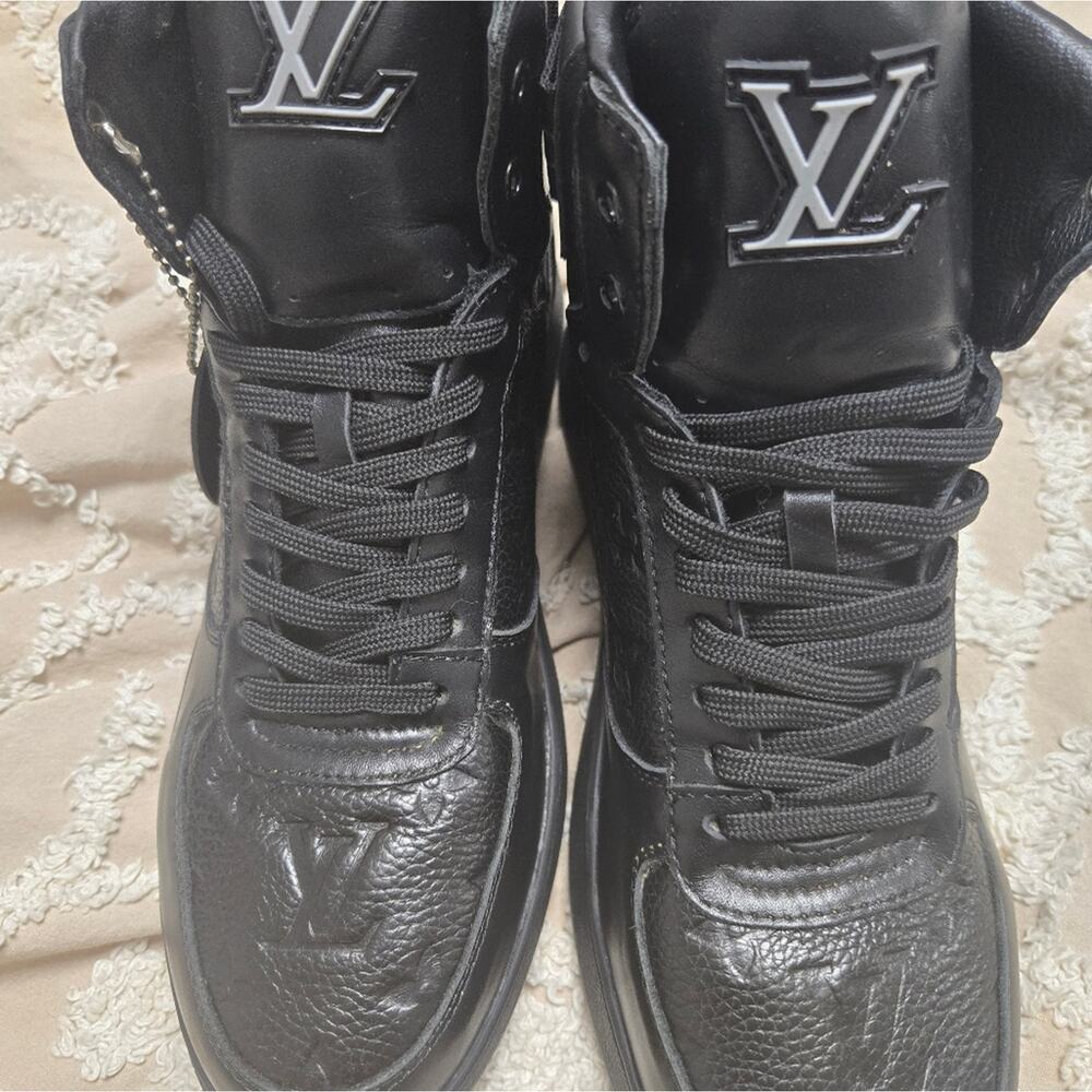LOUIS VUITTON Rivoli Ankle Sneakers, Black Monogram With Silver, Size 40, Mens 7 - Picture 3 of 11